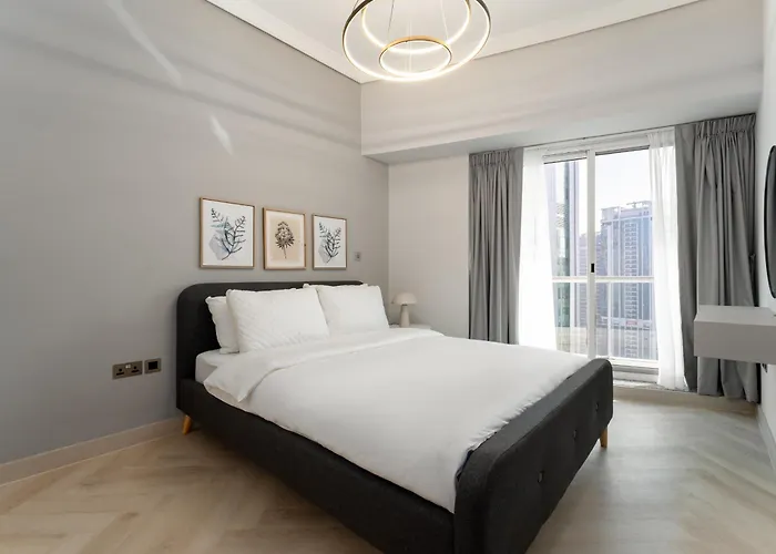 1 Bed, High Floor, 2 Minutes To Metro, Renovated