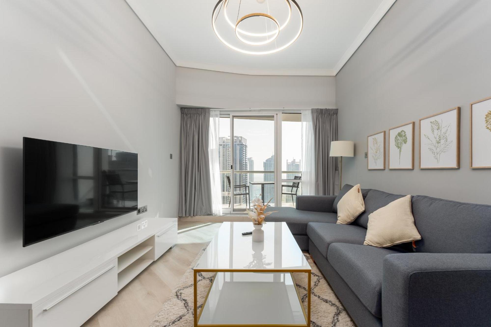 1 Bed, High Floor, 2 Minutes To Metro, Renovated Apartment Dubai